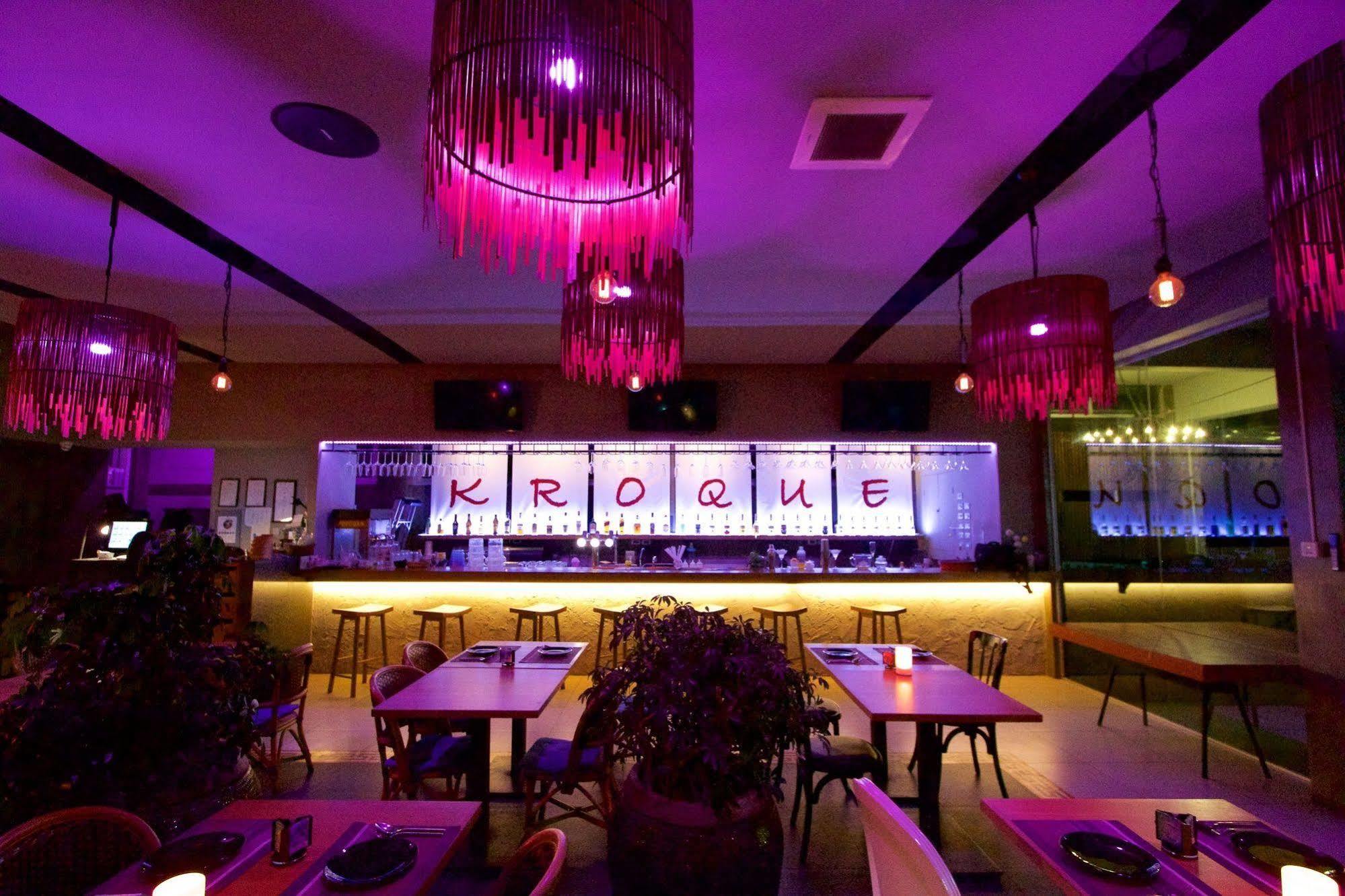 Kroque Boutique & Bistro Ang Sila Dış mekan fotoğraf