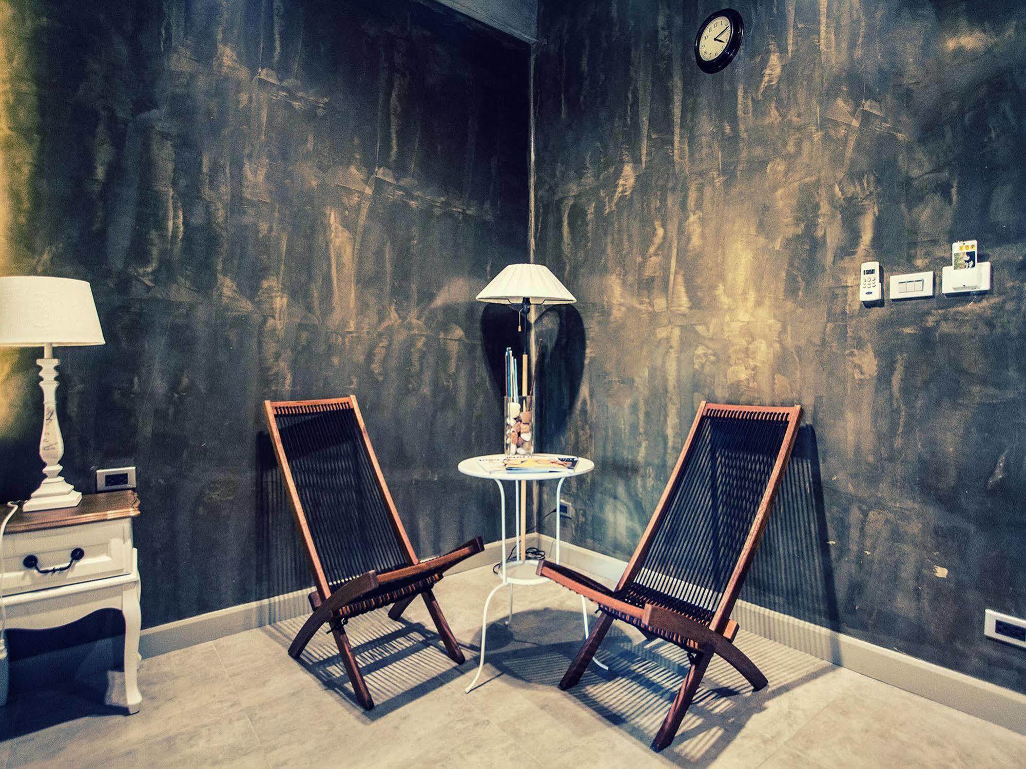 Kroque Boutique & Bistro Ang Sila Dış mekan fotoğraf