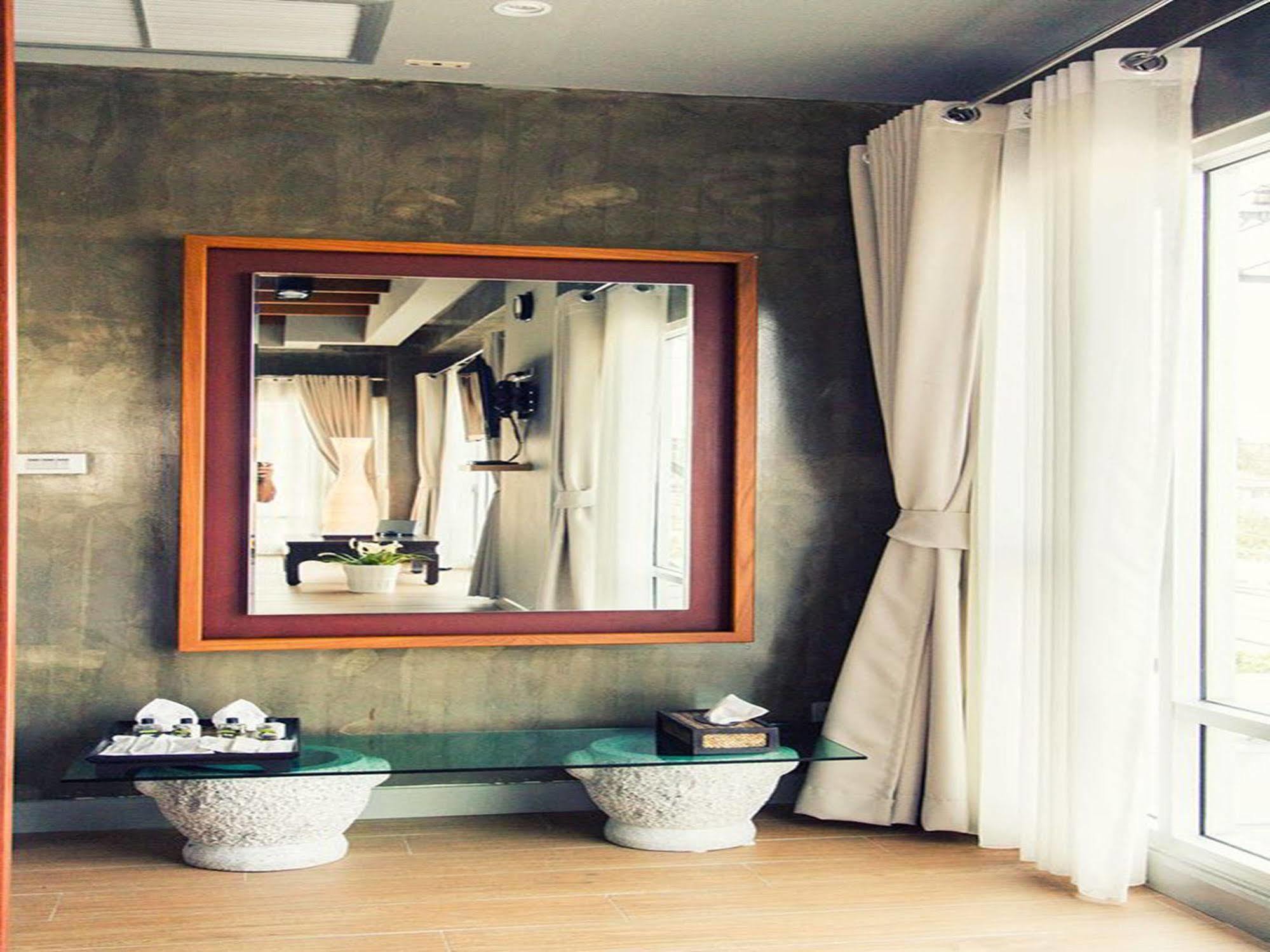 Kroque Boutique & Bistro Ang Sila Dış mekan fotoğraf